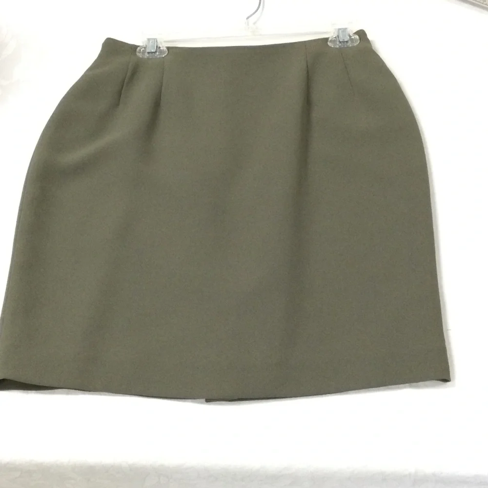 Casual Corner Green Pencil Skirt Knee-Length Work